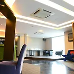 Newland Hotel